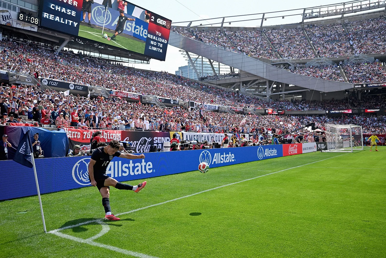 The Physics of the Perfect Curl: Why a Spinning Soccer Ball Bends in Midair