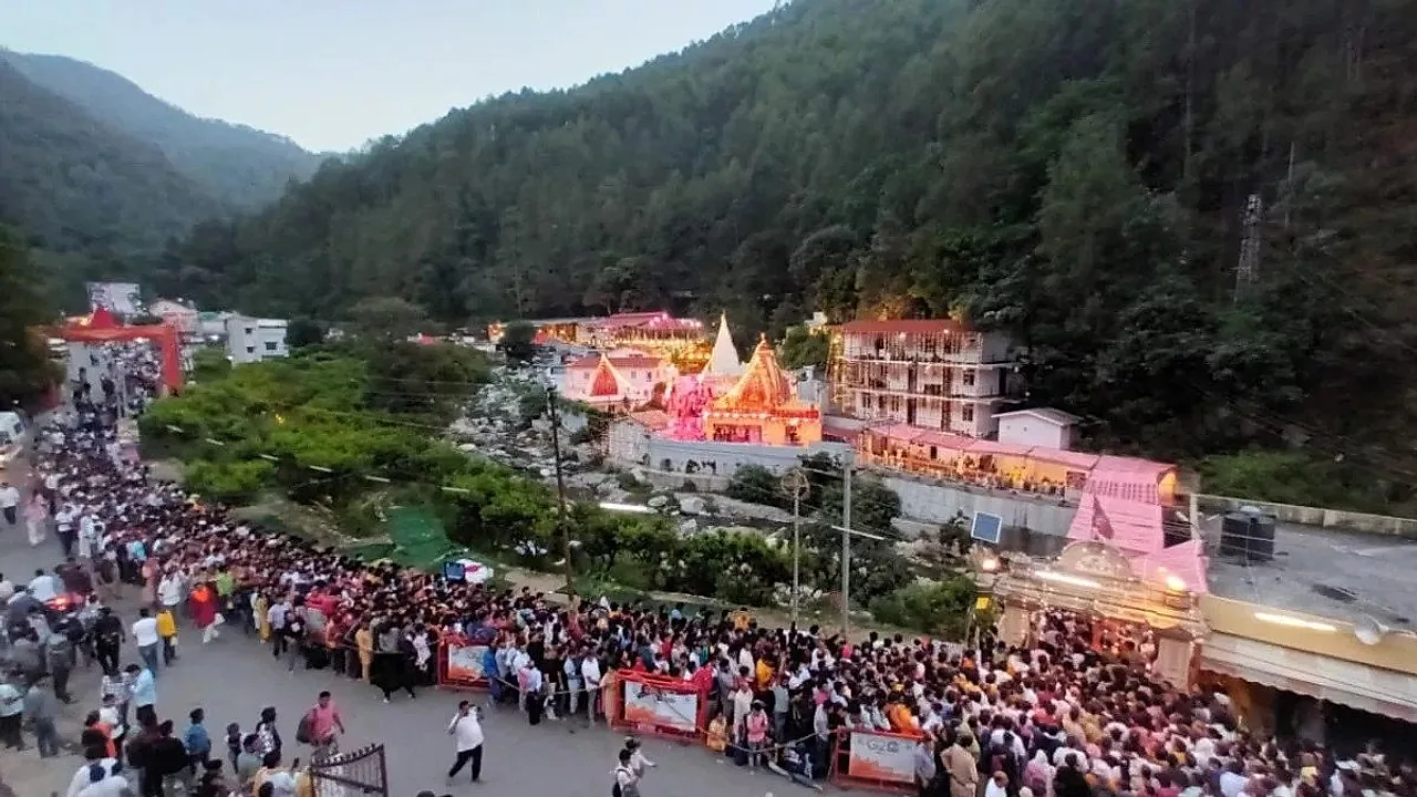 Planning Kainchi Dham Darshan on June 15? No Private Vehicles to the Temple — Here's the Shuttle Plan and Fares