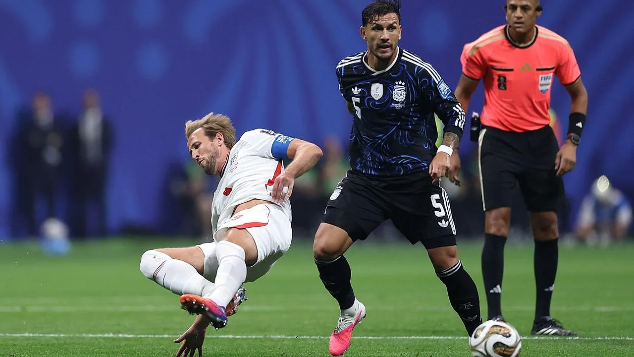 लाइव मैच: इंग्लैंड बनाम अर्जेंटीना — मेसी बेअसर, FIFA वर्ल्ड कप सेमीफाइनल में फाउल की बाढ़ — 16 जुलाई 2026