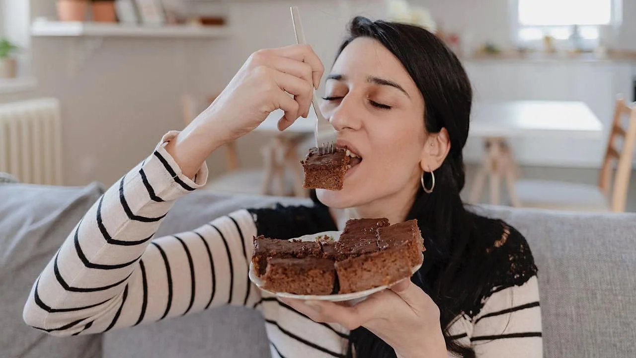 Cravings Even After a Healthy Diet? Here's What Your Urge for Sweet, Salty or Spicy Food Really Signals