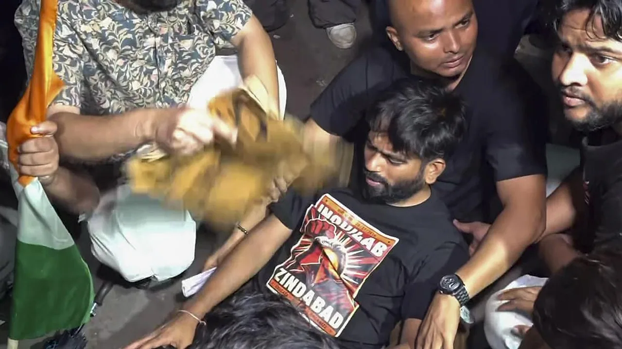 Live: CJP March Violence Rocks Delhi — 118 Officers Hurt, Wangchuk's Hunger Strike Continues
