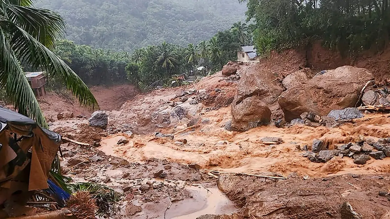 Live: Wayanad Twin-Tunnel Site Landslip — NDRF Deployed, Workers Trapped, Rescue Underway