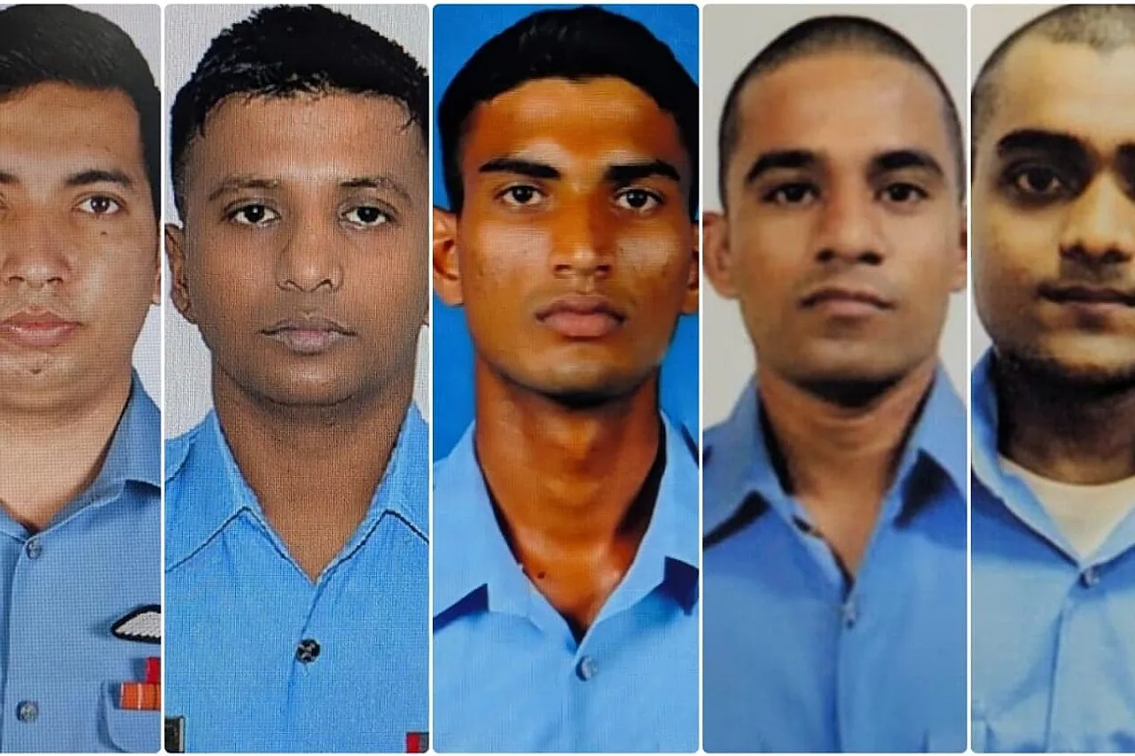 जोरहाट में लैंडिंग के दौरान आग की चपेट में आया AN-32, वायुसेना के पांच जवान शहीद