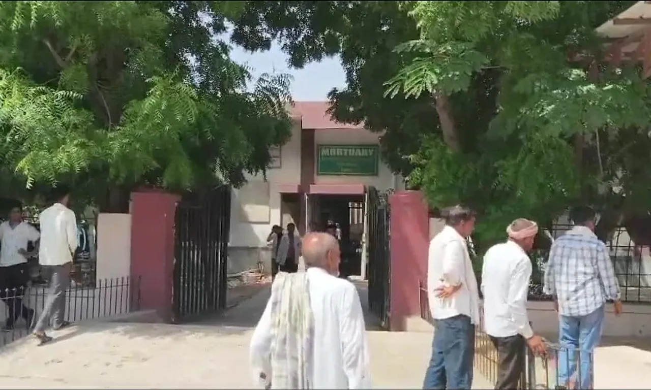 In Bikaner, a road accident kills three real brothers riding one bike, police hunt for mystery vehicle