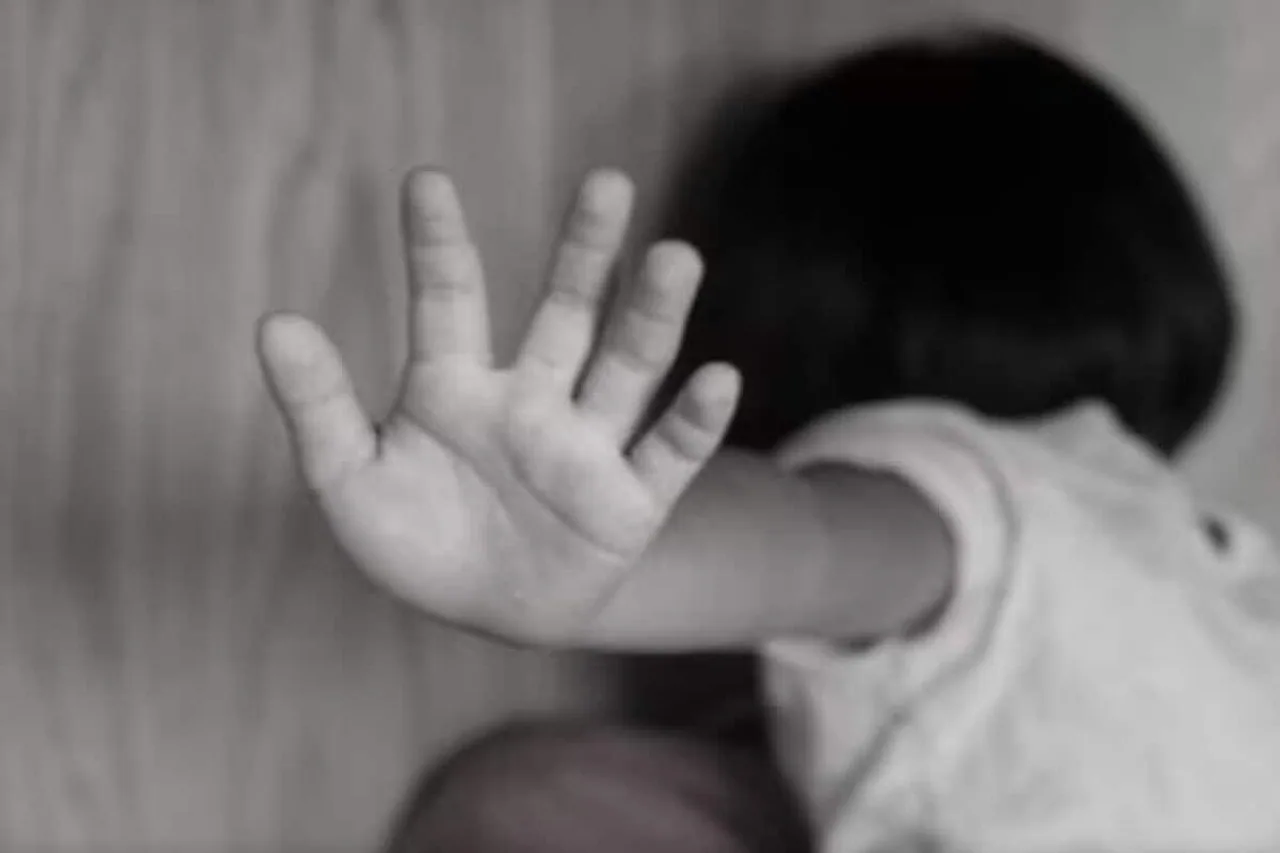 पानीपत में दरिंदगी: 12 साल की मासूम को सगे फूफा ने बनाया हवस का शिकार, सड़क किनारे फेंका