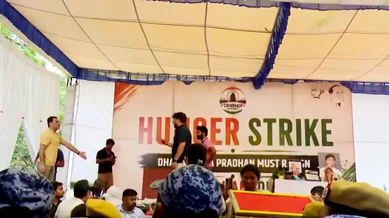 Live: Sonam Wangchuk Hospitalised Mid-Strike; Delhi Police Detains CJP Founder Abhijeet Dipke