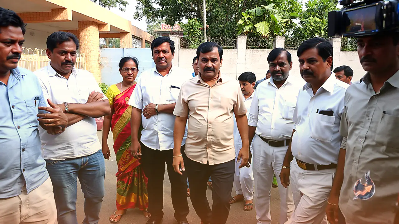 अनबिल महेश पोय्यामोझी भ्रष्टाचार के मामले में गिरफ्तार, 100 करोड़ की रिश्वत का है आरोप