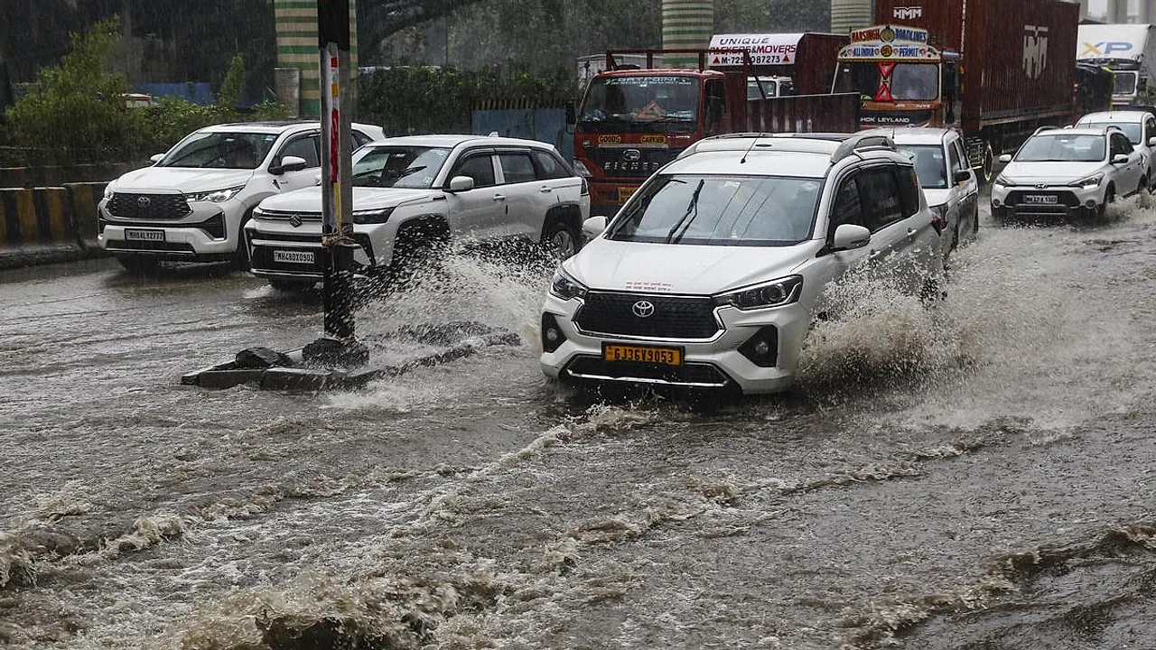 Live: Red Alert Persists in Mumbai and Thane Through July 6; Helicopter Relief in Arunachal, NH-5 Cleared in Himachal