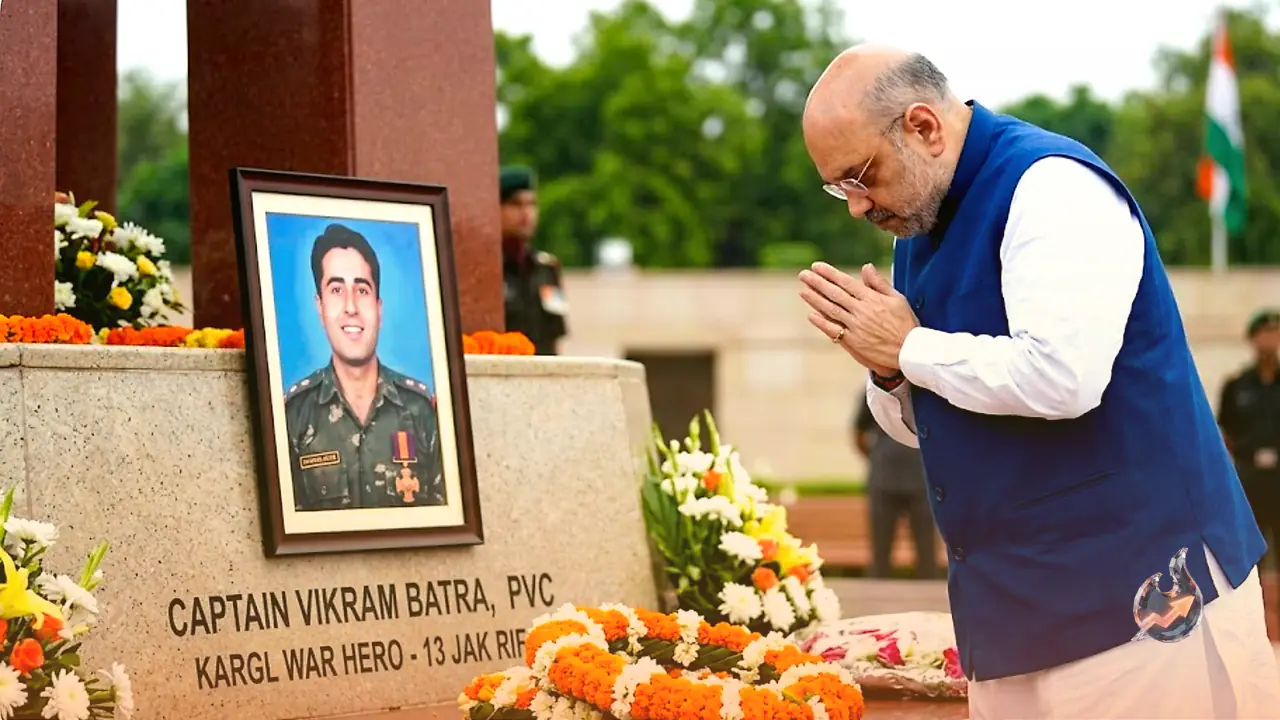 On Captain Vikram Batra's Martyrdom Anniversary, Amit Shah Pays Tribute to the Kargil War Hero