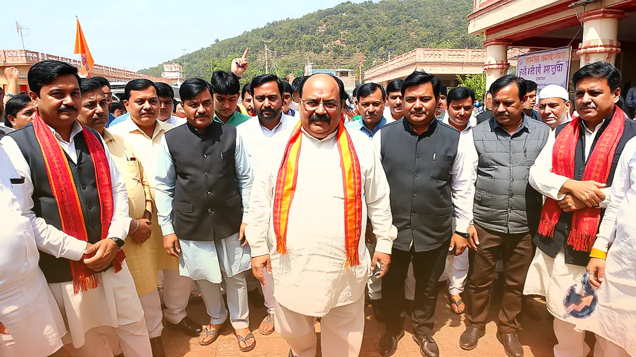 Congress Leader Satpal Raizada Mocks Ailing BJP MLA Satpal Singh Satti in Himachal Pradesh in Presence of Deputy CM Mukesh Agnihotri