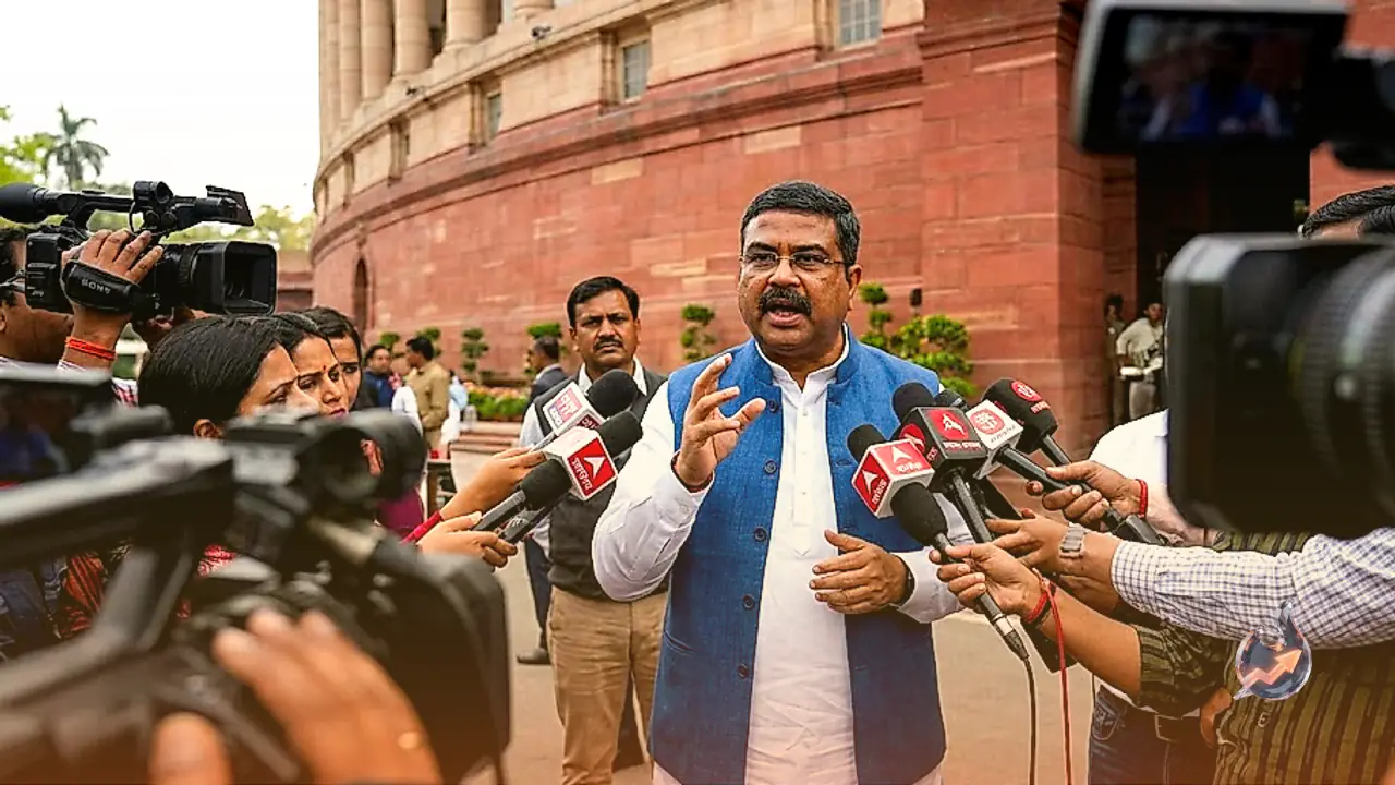 धर्मेंद्र प्रधान का दो टूक बयान, बोले- एसी वाले एक्टिविस्ट नहीं बल्कि मैं जमीन पर लड़ने वाला स्ट्रीट फाइटर