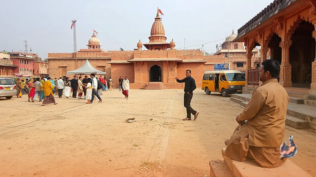 Earning Up to 50 Thousand Monthly from Free Devotional Chants, The Inspiring Journey of Bihar Folk Artist Amitesh Kumar Deepu