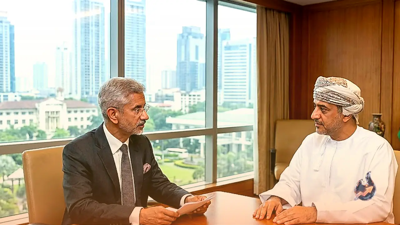 S. Jaishankar Meets Oman FM in Manila to Discuss Bilateral Ties and Gulf Region Developments