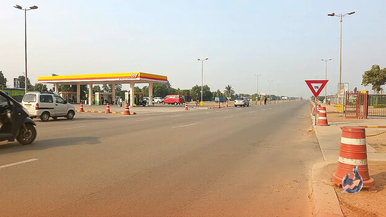 Fresh Vehicle Curbs Take Effect in Delhi on November 1 as Fuel Stations Require Valid PUCC