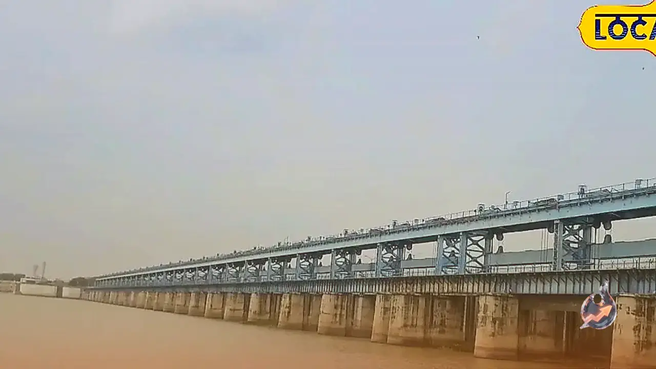 Ganga Swells to Warning Level in Kanpur, Prompting Opening of All 30 Barrage Gates