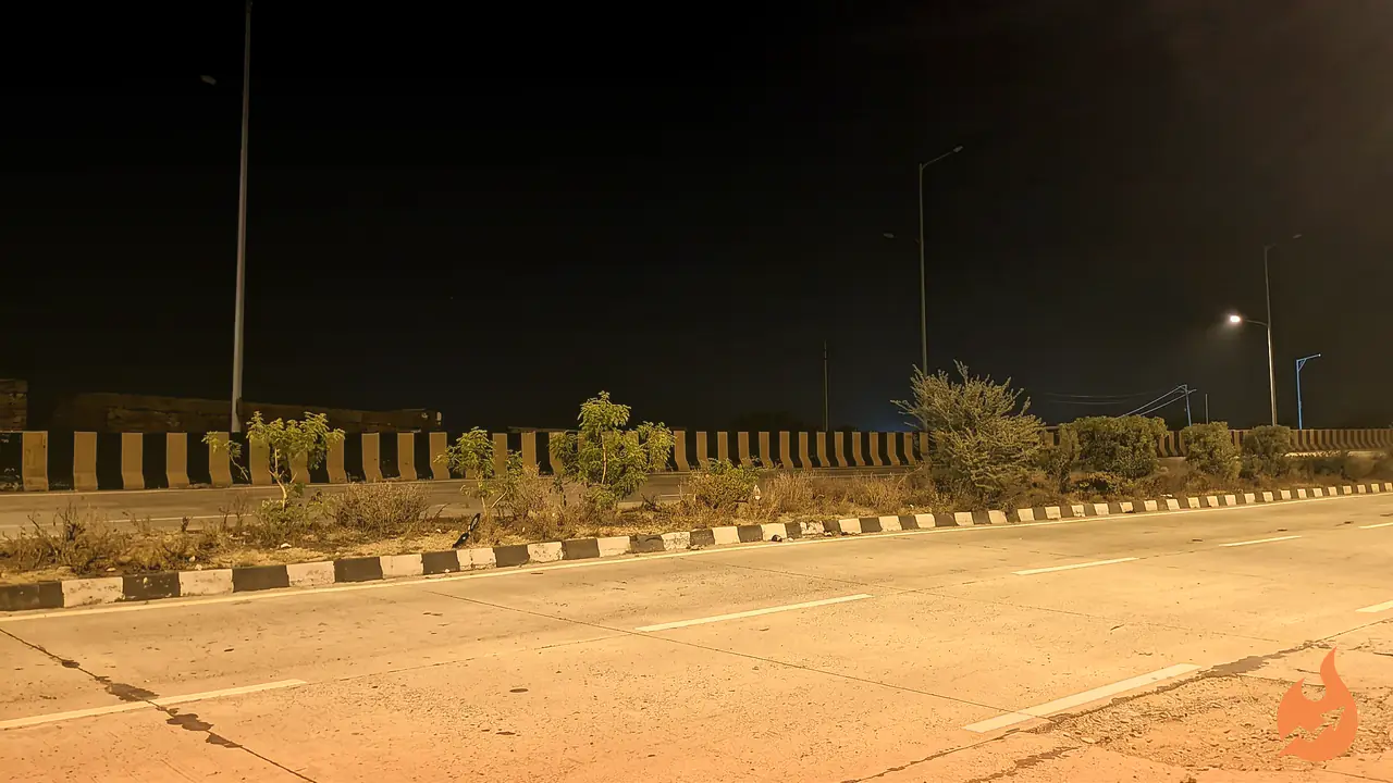 ग्राउंड रिपोर्ट: मिर्जापुर का 3000 करोड़ का रीवा-वाराणसी फोर-लेन हाईवे जर्जर, टोल भरने के बावजूद यात्रियों को नहीं मिल रहीं सुविधाएं