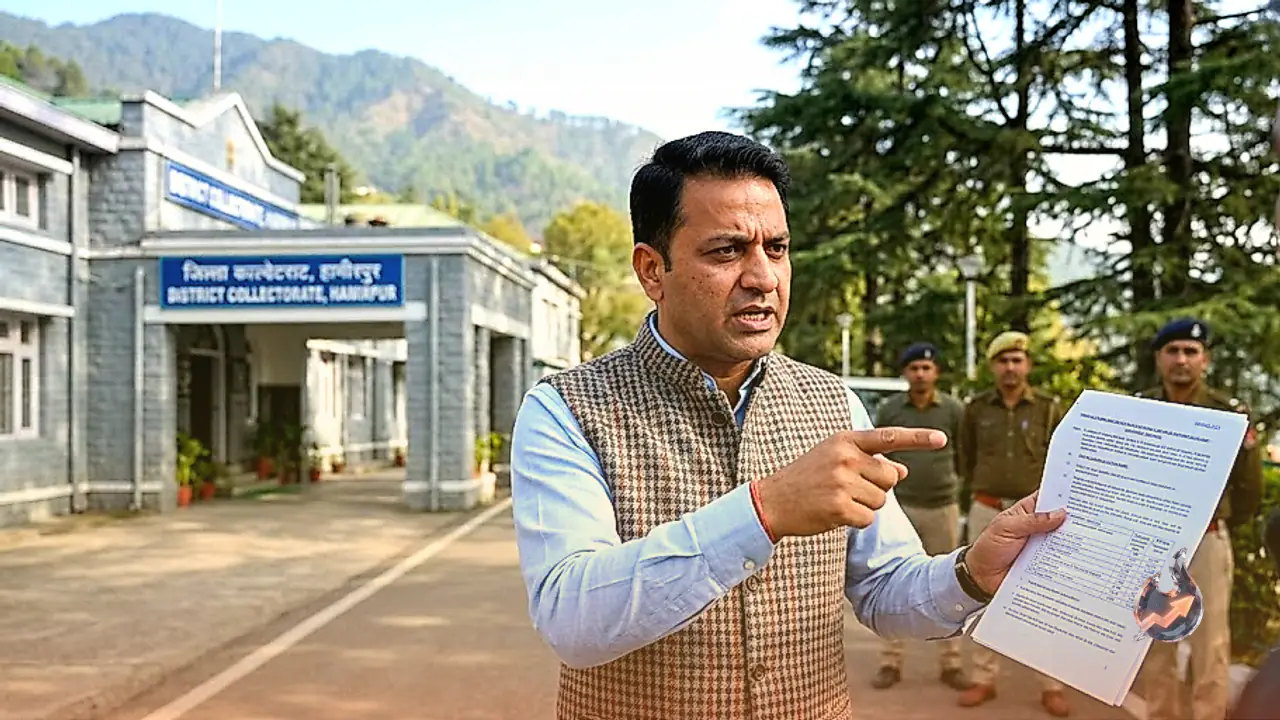 हिमाचल में सीएम पर जमीन और उपकरण खरीद में घोटाले का आरोप लगाने वाले भाजपा विधायक आशीष शर्मा पर पुलिस केस दर्ज