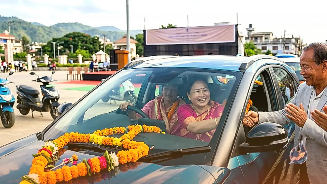 इंडिया इलेक्ट्रिक मोबिलिटी इंडेक्स में मणिपुर बना बेस्ट परफॉर्मिंग स्टेट