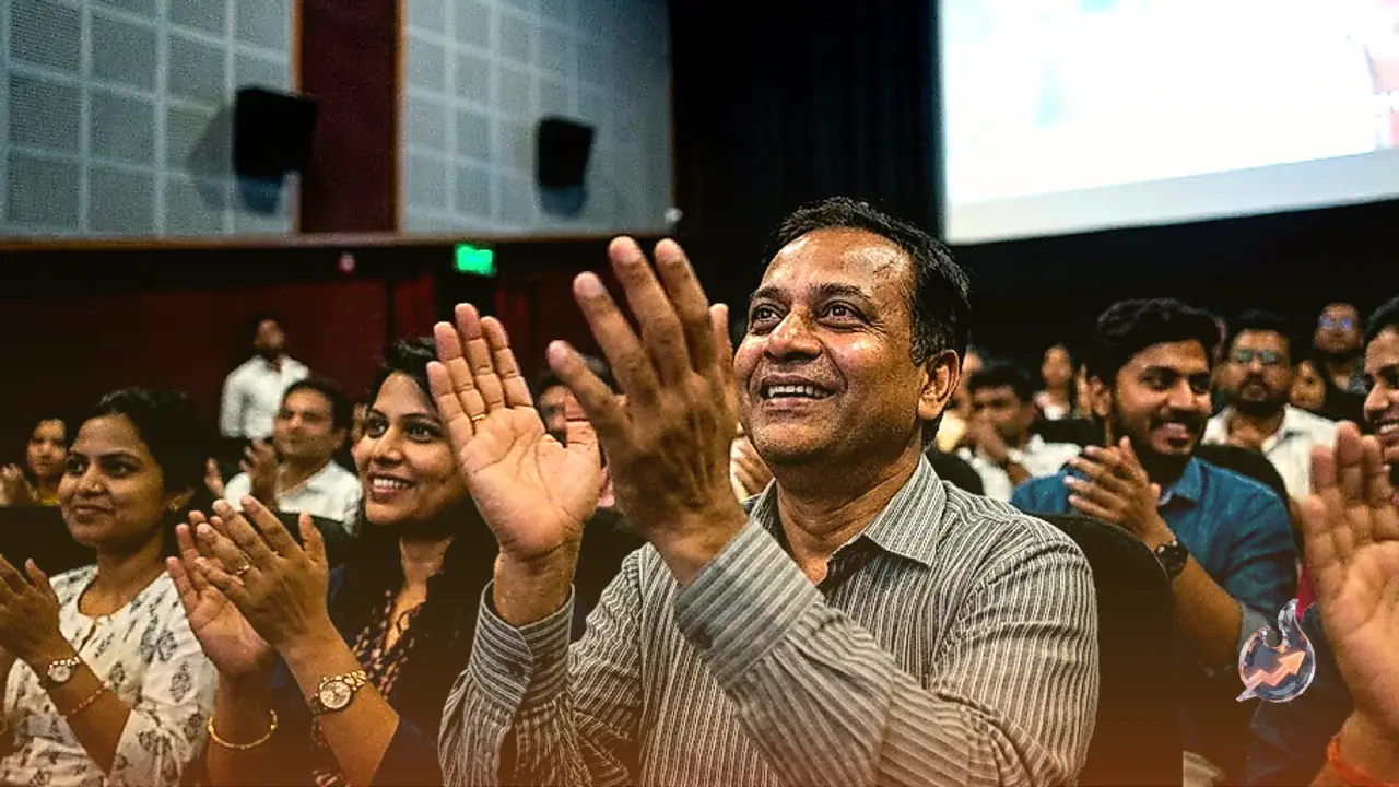 जमशेदपुर में रिलीज हुई 'दृश्यम द कंक्लूजन', थिएटर से बाहर निकले दर्शकों ने सस्पेंस और कोर्ट रूम ड्रामे को सराहा