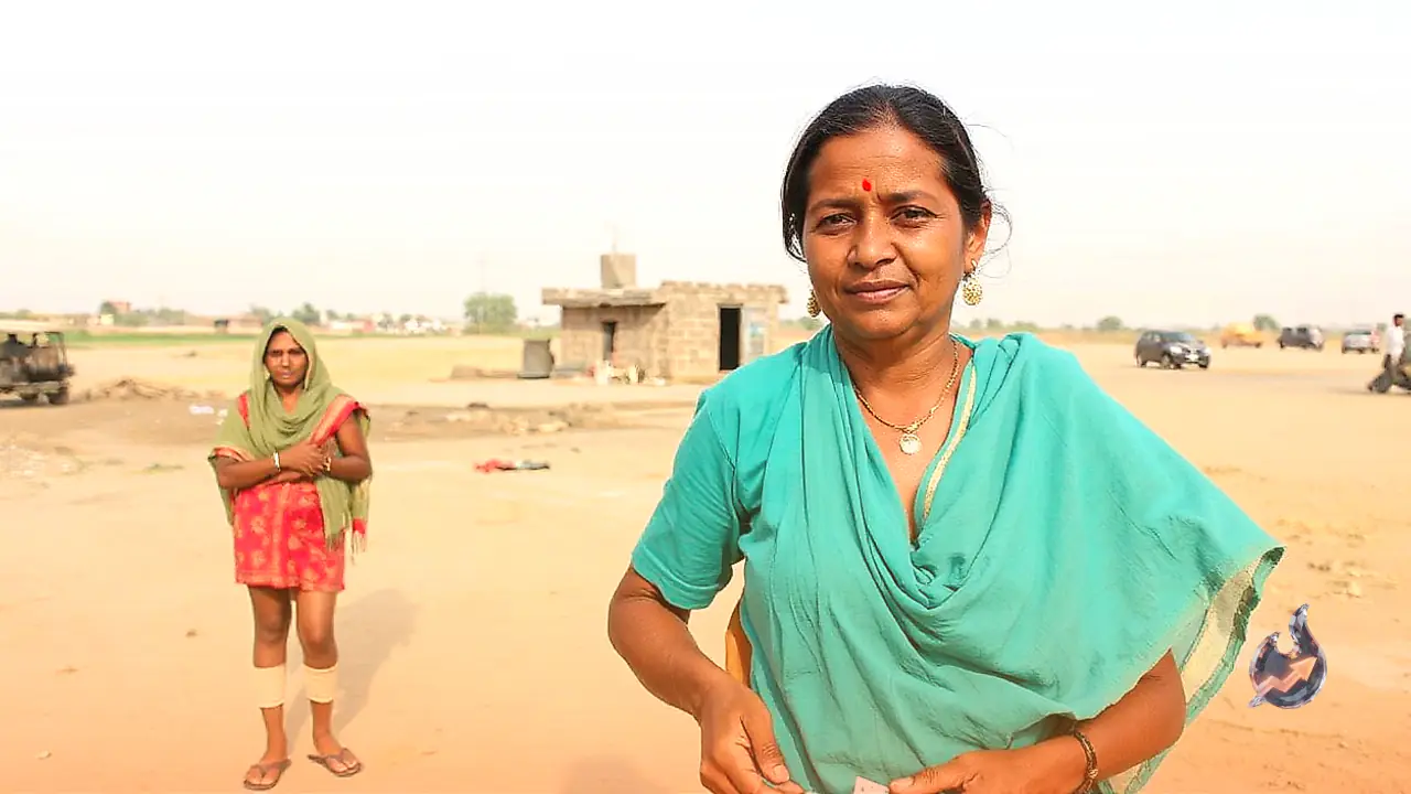 झांसी में मसाला कारोबार से बदली 700 महिलाओं की किस्मत, हर महीने कमा रहीं 6 हजार रुपये