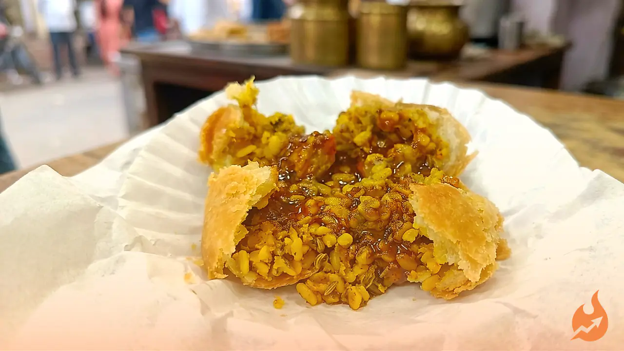 Once Sold for One Anna, the Craze Hasn't Faded Even at 22 Rupees; This Kachori's Taste Has Held Its Magic for 70 Years