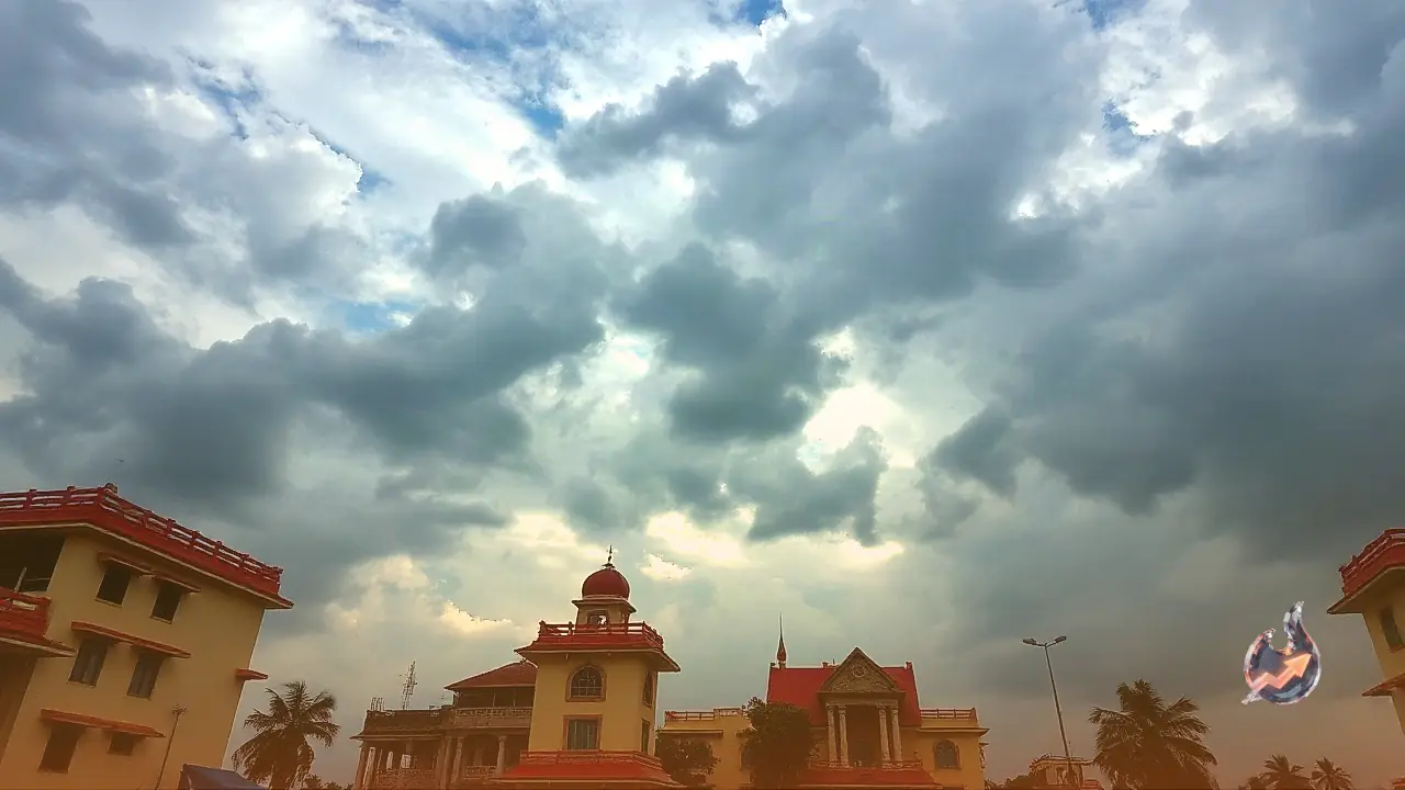 Mixed Weather Across Karnataka: Bengaluru Braces for Light Showers While Raichur and Yadgir See Mercury Rise