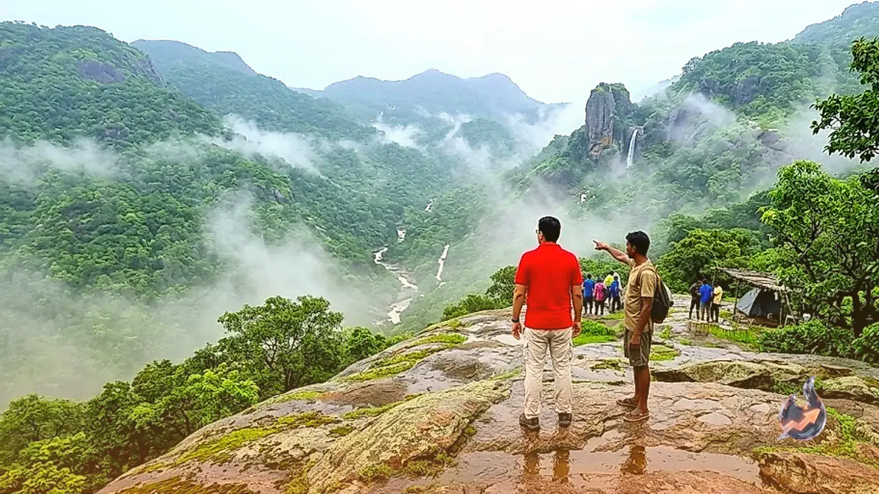 Mount Abu's Hidden Monsoon Trails Reveal 5 Views Locals Rarely Show Tourists