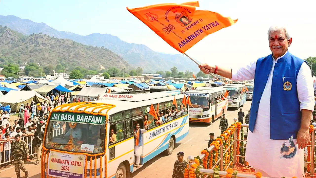 Amarnath Yatra Kicks Off as Manoj Sinha Flags Off First Batch of Pilgrims