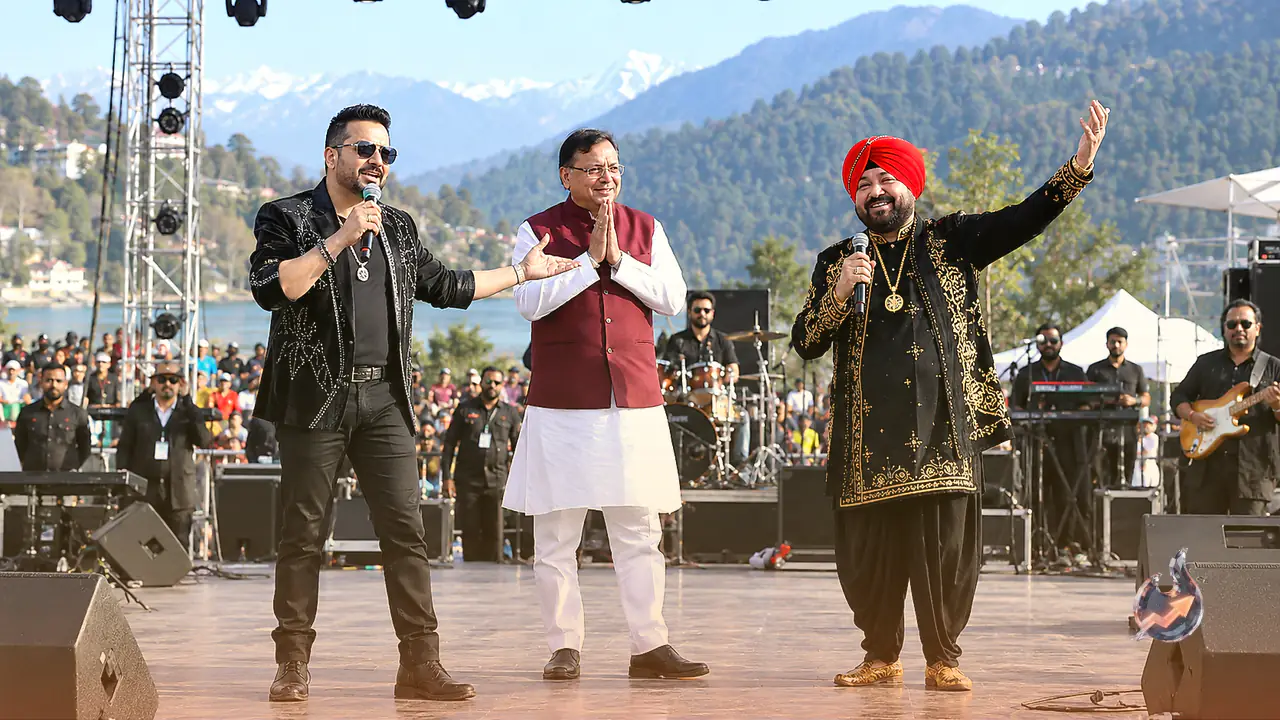 Mika Singh Defends Daler Mehndi Over Uttarakhand Concert Controversy