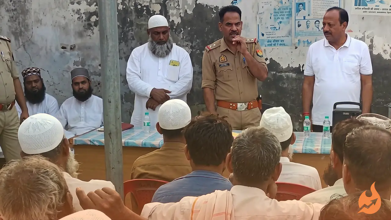 मुरादाबाद: कुंदरकी थाना प्रभारी की शोहदों को दो-टूक चेतावनी, 'बहन-बेटी पर बुरी नजर डाली तो चौराहे पर पीटूंगा'