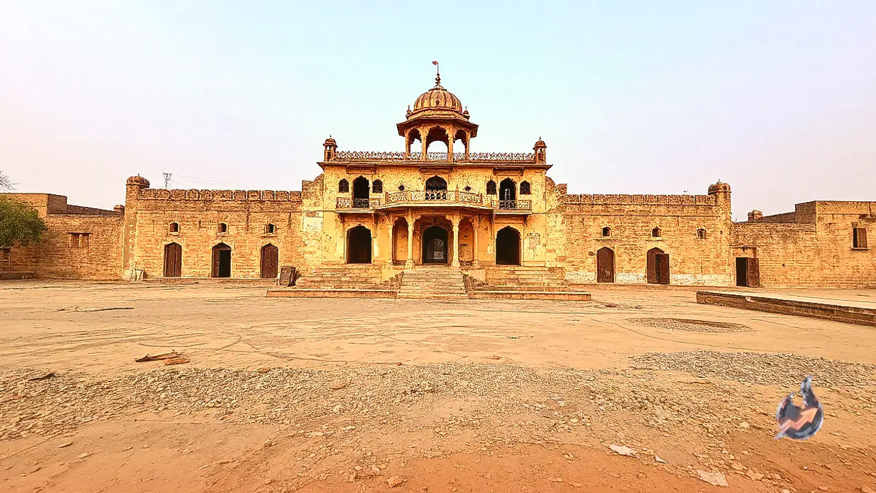 करौली का ऐतिहासिक शाही कुंड बदहाल, कभी पूरे शहर को मिलता था यहाँ से पीने का पानी