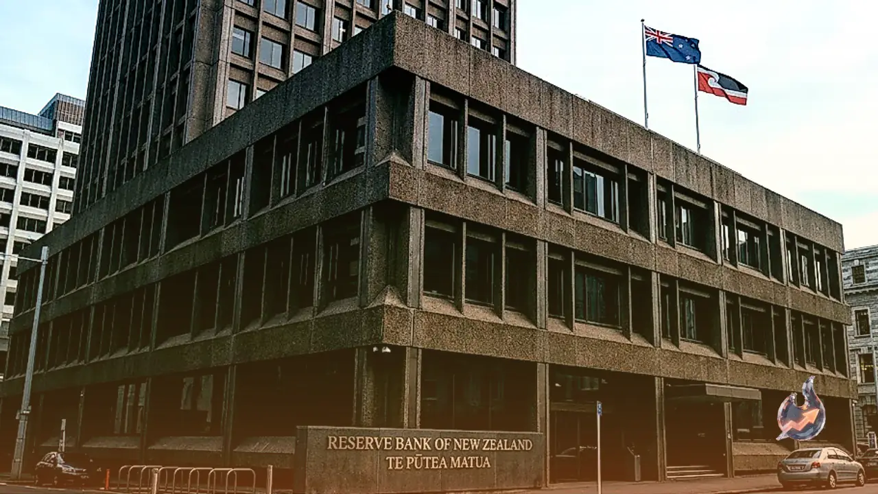 New Zealand Dollar Pulls Back as Markets Weigh Impending Central Bank Decisions