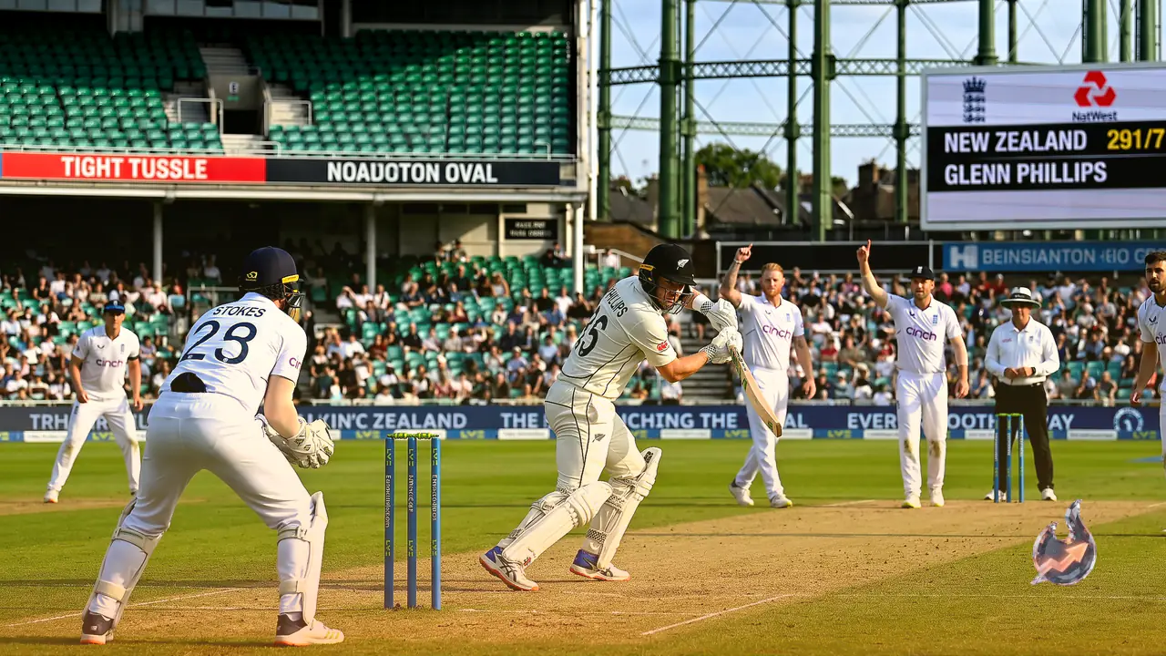 Oval Test Day One Ends in a Tight Tussle as Glenn Phillips Steadies New Zealand and England Grab Seven Wickets