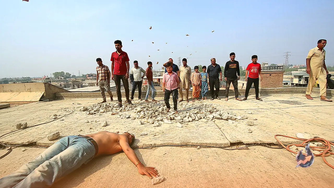 Over 10 Injured as Minor Dispute Between Kids Escalates Into Violent Rooftop Stone Pelting in Moradabad