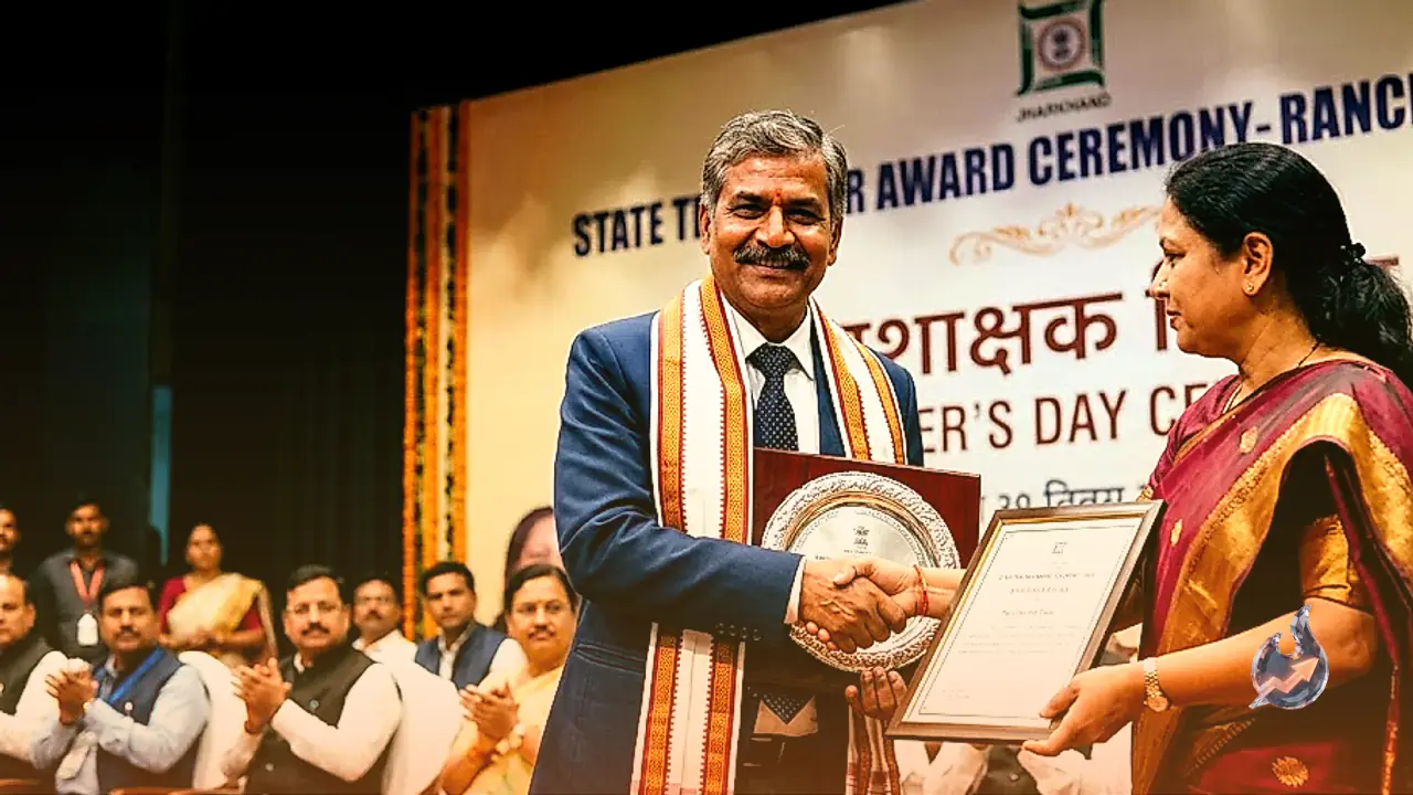 Palamu Teacher Parashuram Tiwari Honored at State Level in Ranchi After Building Career from ₹50 Tuitions