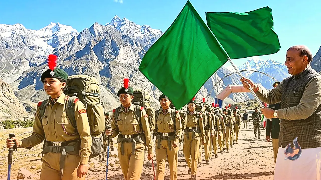 परांग ला की दुर्गम पहाड़ियों पर परचम लहराएंगी एनसीसी की बेटियां, राजनाथ सिंह ने अपराजिता ट्रेक को दिखाई हरी झंडी