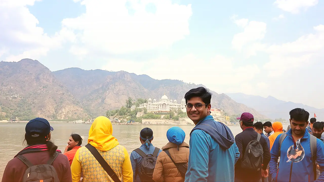 Pleasant weather in Rishikesh draws tourists as visitors praise mountain beauty