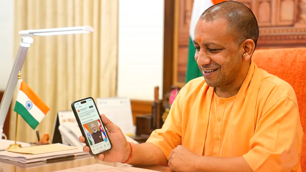 PM नरेंद्र मोदी को Slovakia का सर्वोच्च सम्मान, Yogi Adityanath ने X पर जताया गर्व