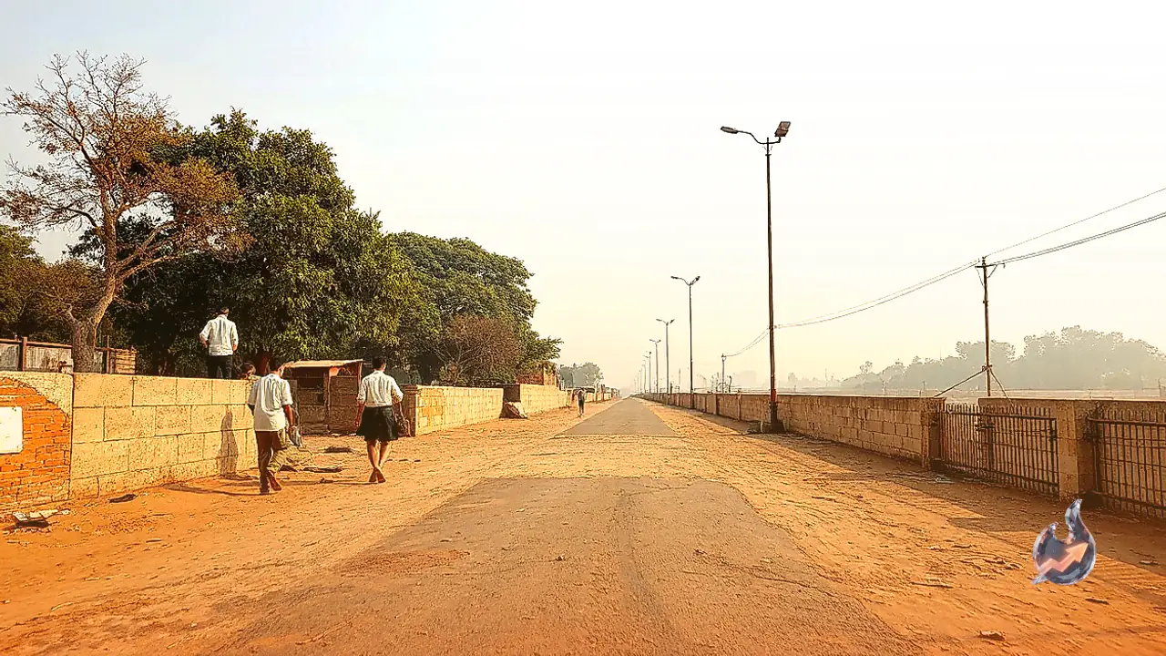 Pollution worsens across Delhi-NCR as temperature drops and AQI enters red zone