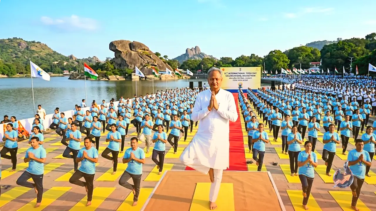 12th International Yoga Day Celebrated Across Rajasthan: CM Performs Yoga at Nakki Lake as Jaisalmer Dunes Witness Grand Assembly