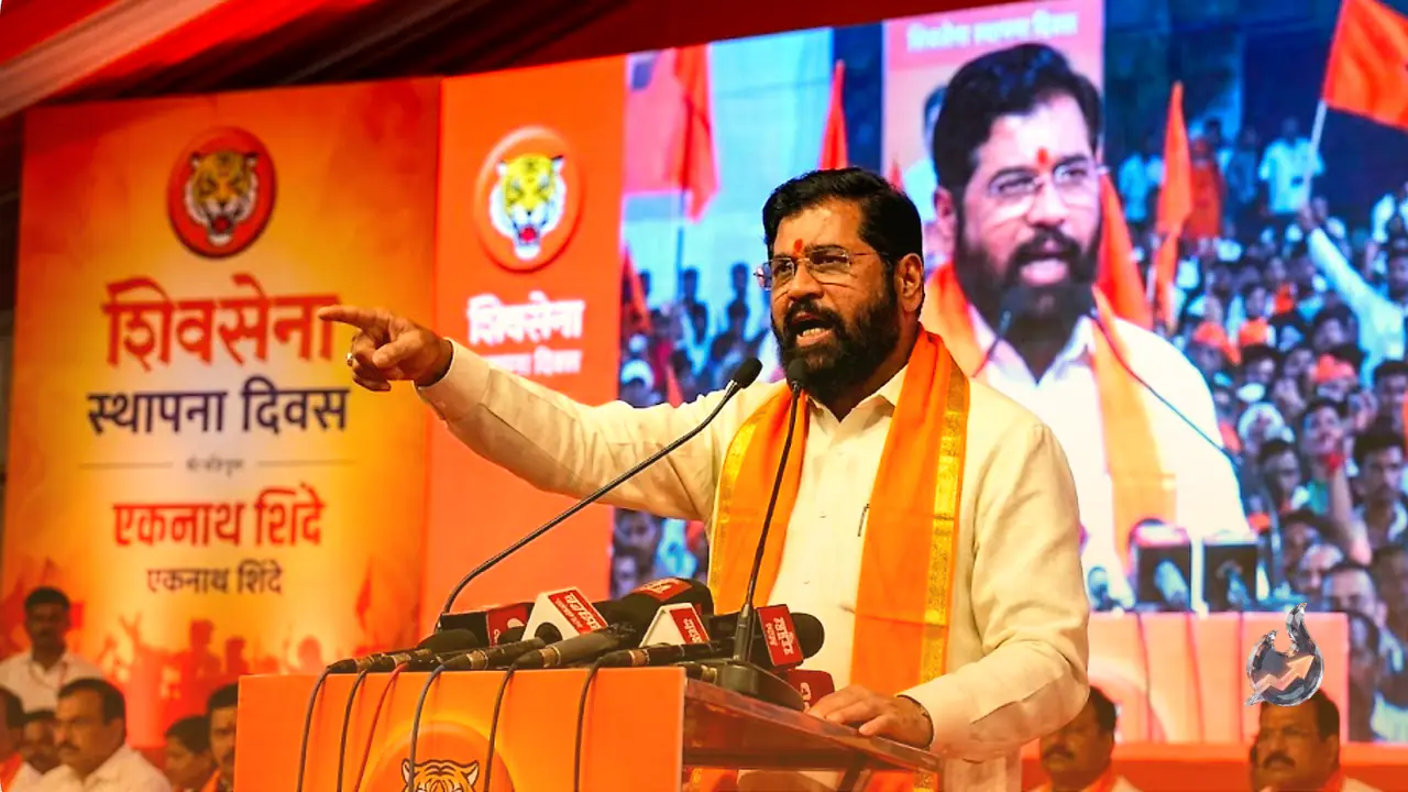 Eknath Shinde Launches Fierce Attack on Uddhav Thackeray, Comparing Him to Asrani from Sholay on Shiv Sena Foundation Day