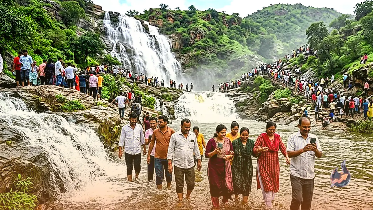 Monsoon Turns Sirohi's Aravalli Hills Into a Waterfall Paradise Drawing Thousands of Visitors