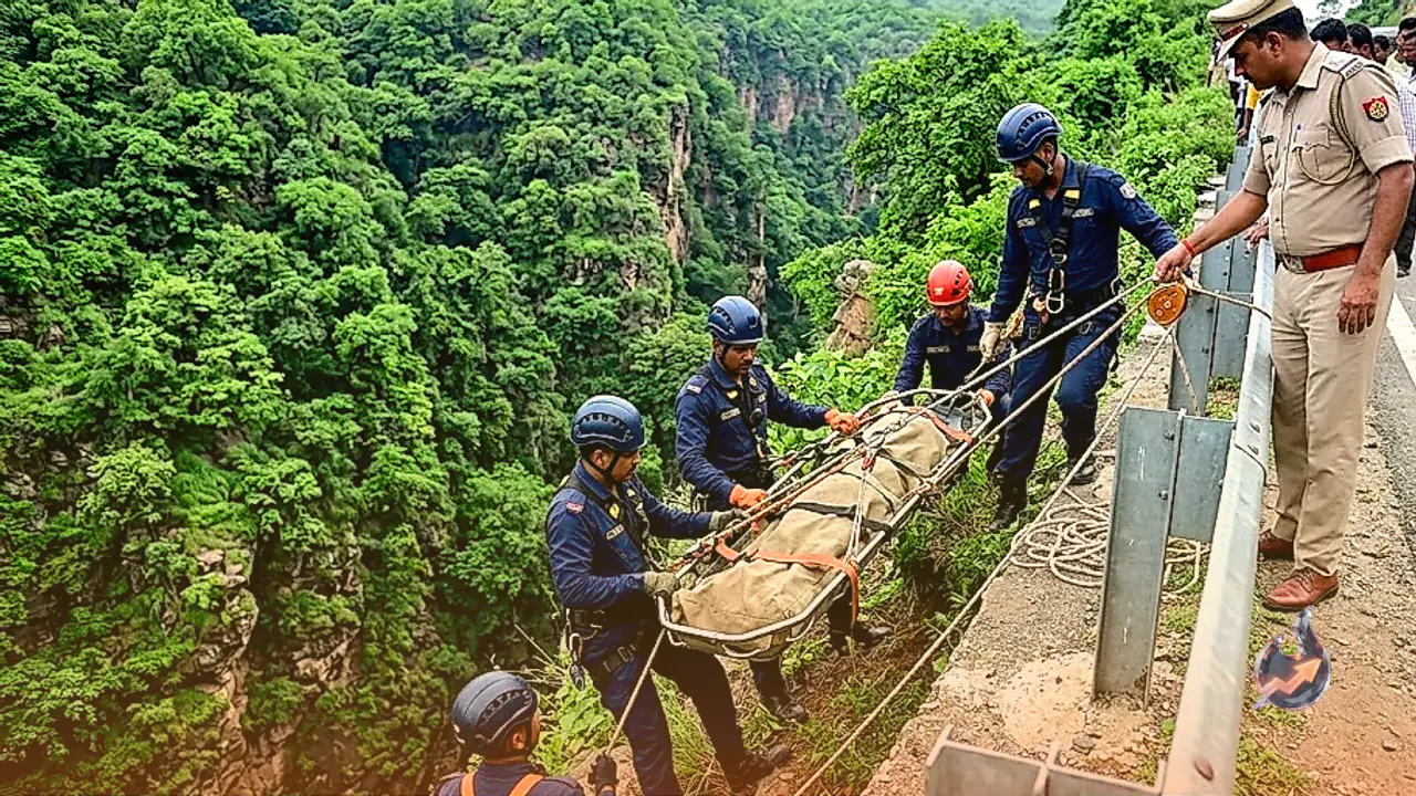 सोनभद्र में बड़ा हादसा, शादी के दो महीने बाद सौ फीट गहरी खाई में मिला नवविवाहित जोड़े का शव