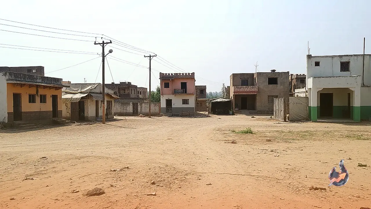 सुल्तानपुर के इसरार ने कम पढ़ाई के बावजूद पेंटिंग के हुनर से सजाए 8000 से ज्यादा घर