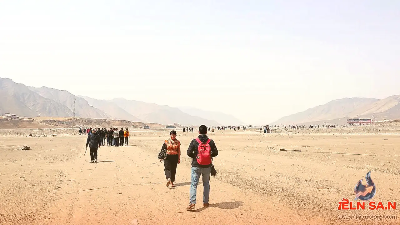 शिंकुला पास में माइनस आठ डिग्री तापमान के बावजूद उमड़ रहे सैलानी, मनाली से एक दिन में तय होता है सफर