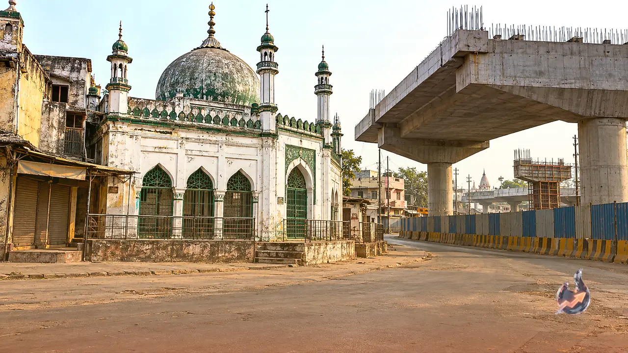 सिंहस्थ 2028 फ्लाईओवर परियोजना: उज्जैन नगर निगम ने फलादिया मस्जिद को थमाया नोटिस, 224 वर्ग मीटर निर्माण पर फंसा पेंच