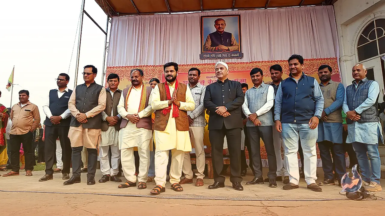 Uttarakhand Stage Spat Ends After CM Pushkar Singh Dhami Steps In, Mika Singh Thanks Government