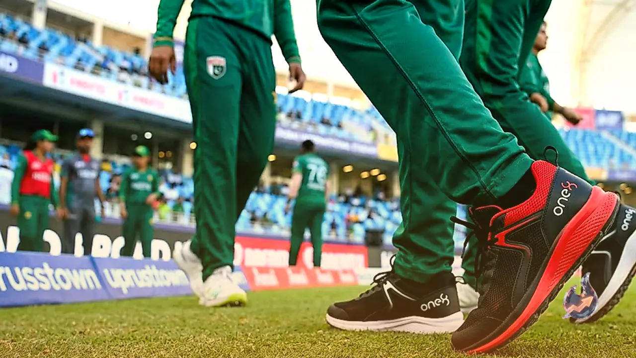 Pakistani women cricketers spotted wearing Virat Kohli One8 shoes, know their hefty price