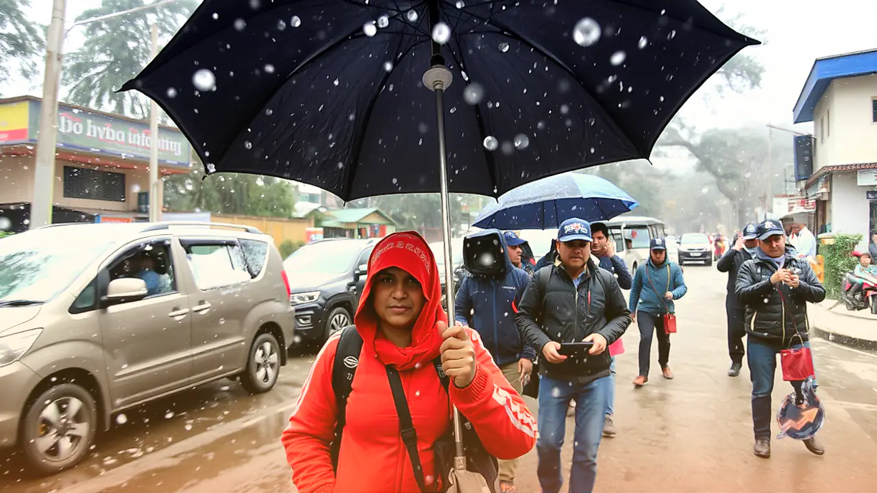 Weather Update in Uttarakhand: Rain and Snowfall Alert Issued by IMD for Seven Districts Including Dehradun and Nainital