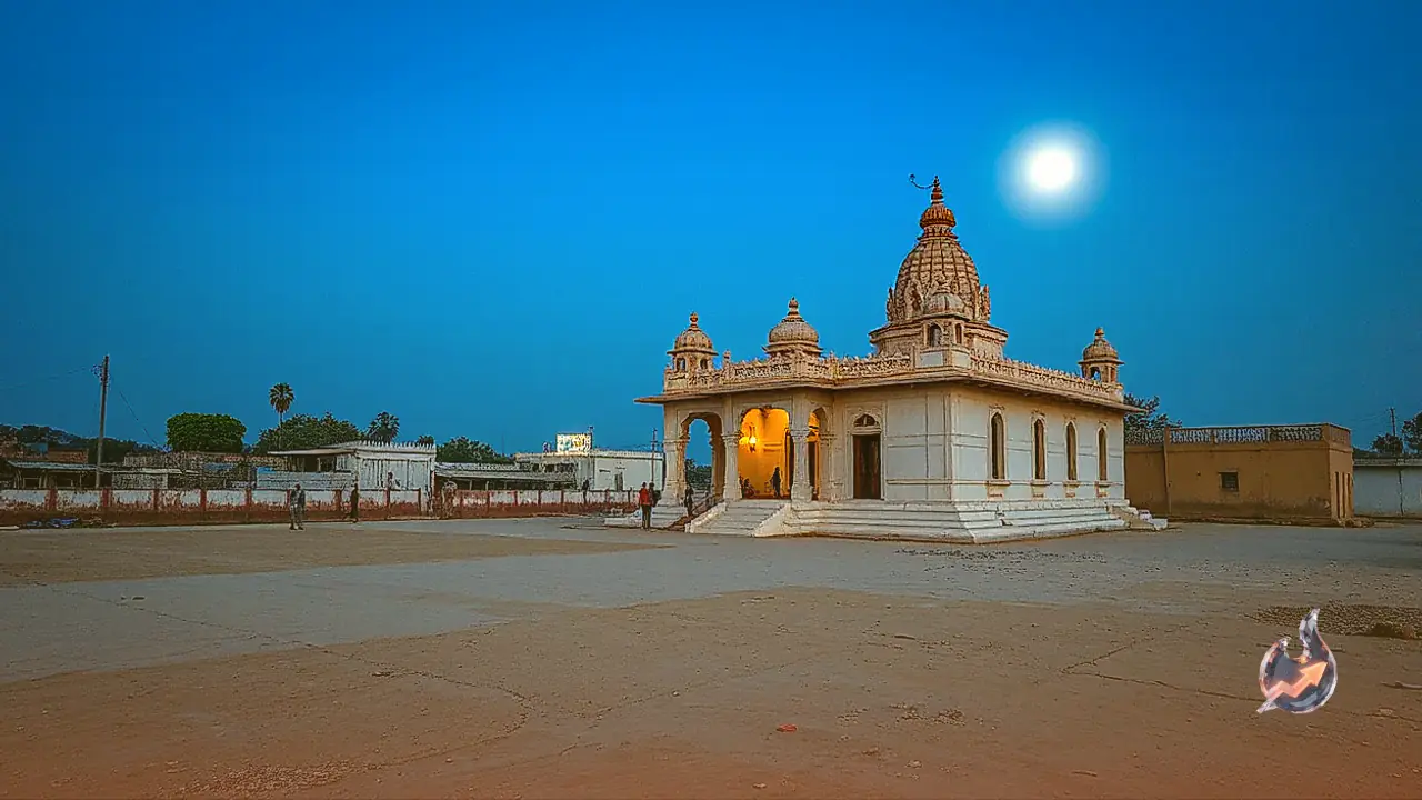 अश्विन पूर्णिमा पर खुले आसमान तले क्यों रखी जाती है खीर, जानिए कोजागरी की परंपरा और इसका महत्व